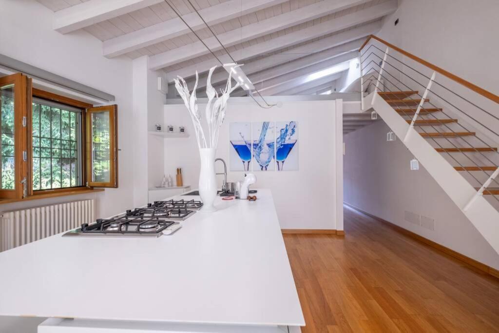 Happy Guest Apartments - Lake & Style Riva di Solto Buitenkant foto